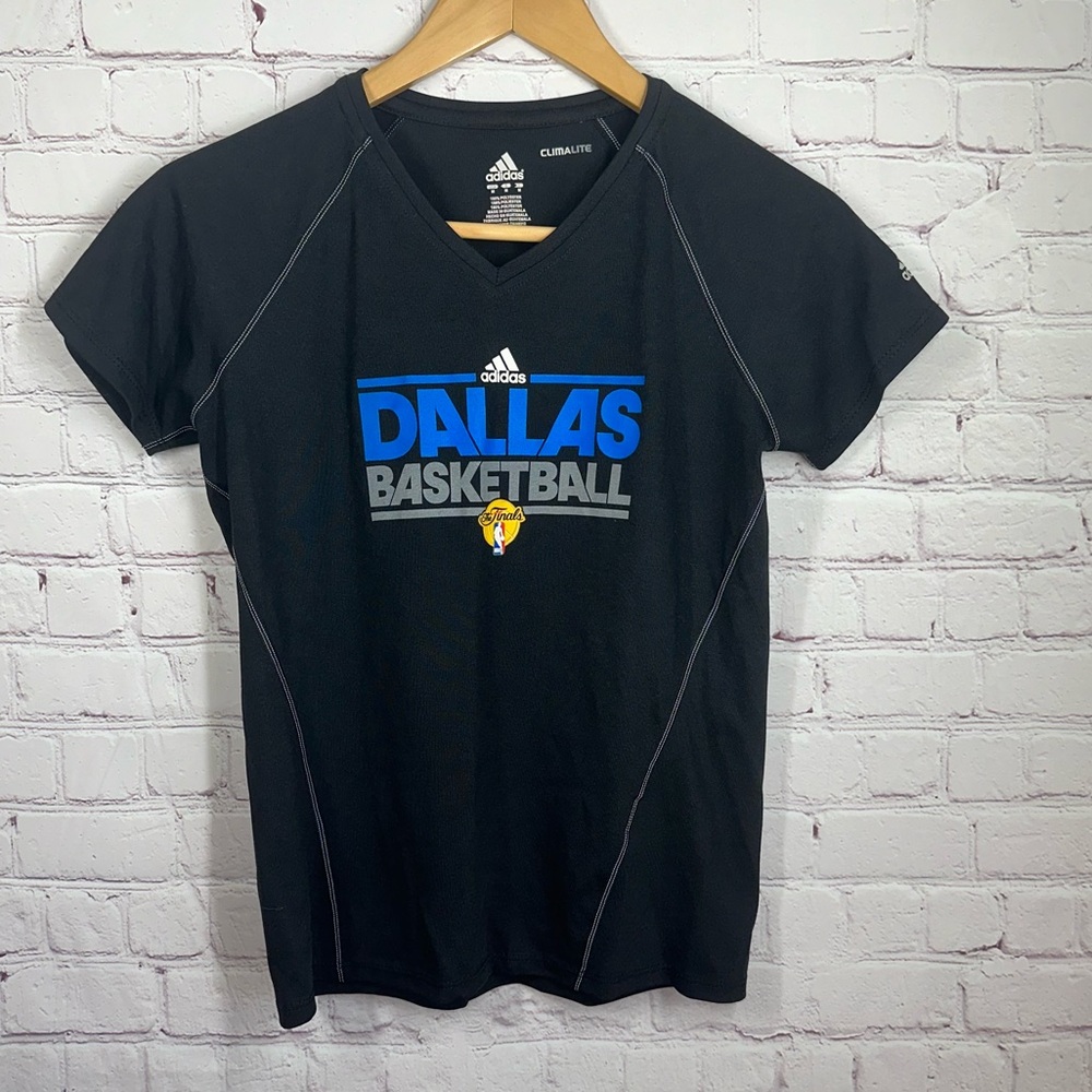 Adidas Women's Dallas Mavericks Climalite V-Neck Athletic Top Size: M Multicolor